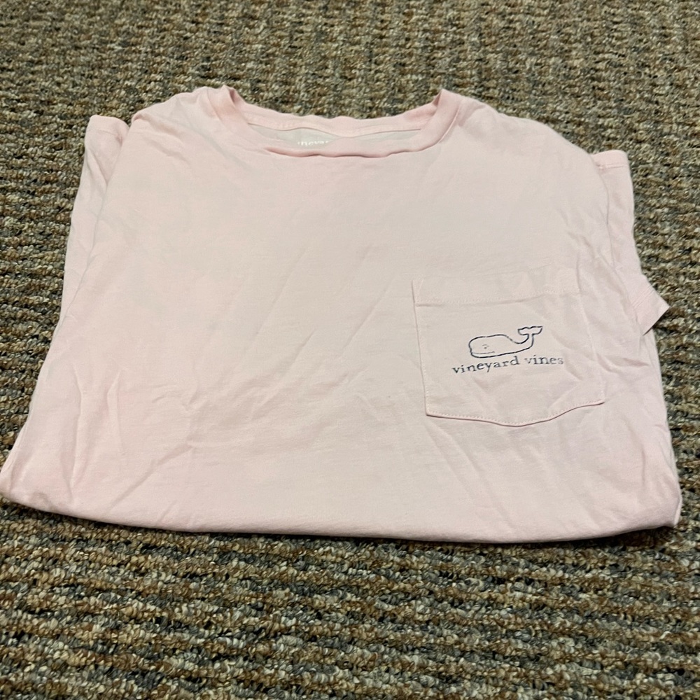 vineyard vines tee shirt